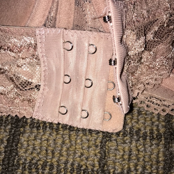 Lace Nude on Nude Bra - Picture 8 of 12